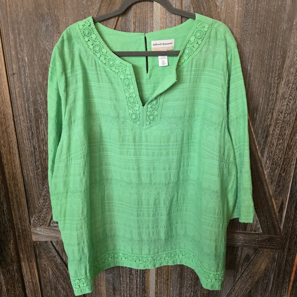 Alfred Dunner Shirt Women's Size 3X Green Embroidery Sequins Textured Tunic